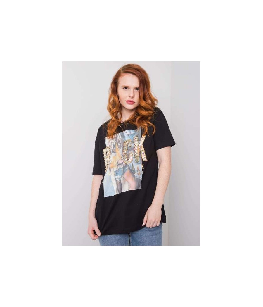 T-shirt z przepiękną aplikacją "BACK": Ekstrawagancki Styl! T-shirt z przepiękną aplikacją "BACK": Ekstrawagancki Styl!