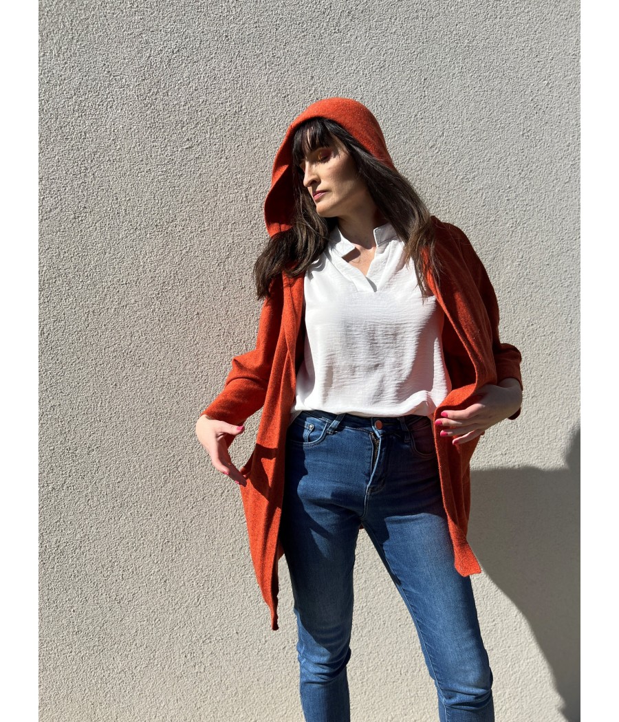 Narzutka z Kapturem: Stylowy Dodatek do Twojej Garderoby| xoni butik